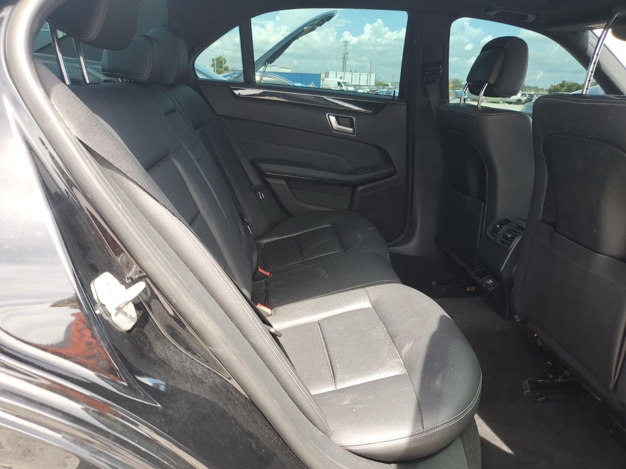 MERCEDES-BENZ E-CLASS 2016 VIN WDDHF5KB2GB297614 zdjęcie 10