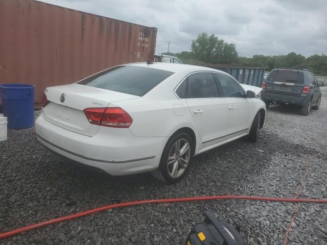  VOLKSWAGEN PASSAT 2015 Білий