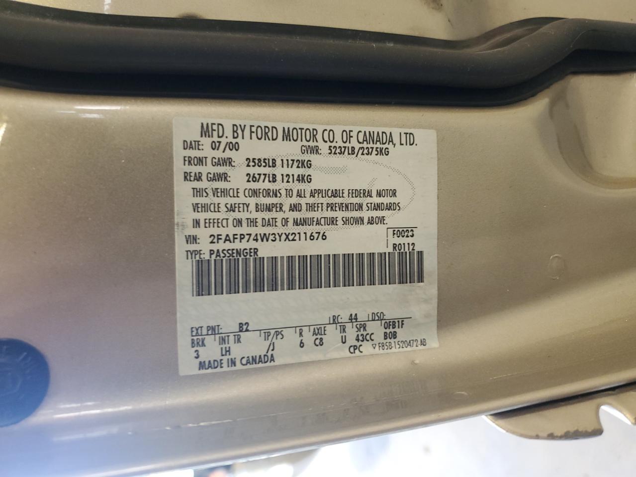 2000 Ford Crown Victoria Lx VIN: 2FAFP74W3YX211676 Lot: 62154725