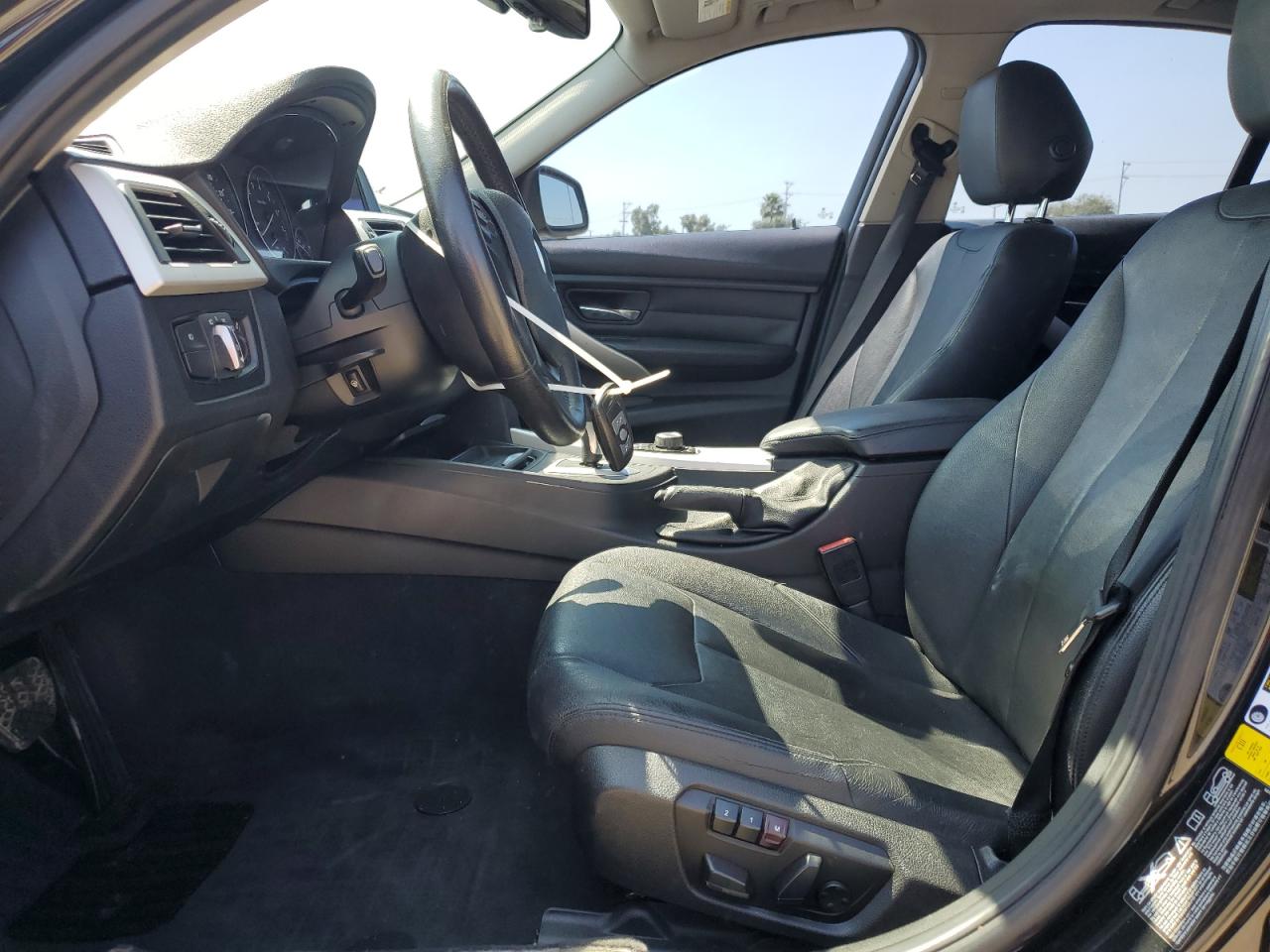 BMW 3 SERIES 2013 VIN WBA3B5G5XDNS04283 photo 7