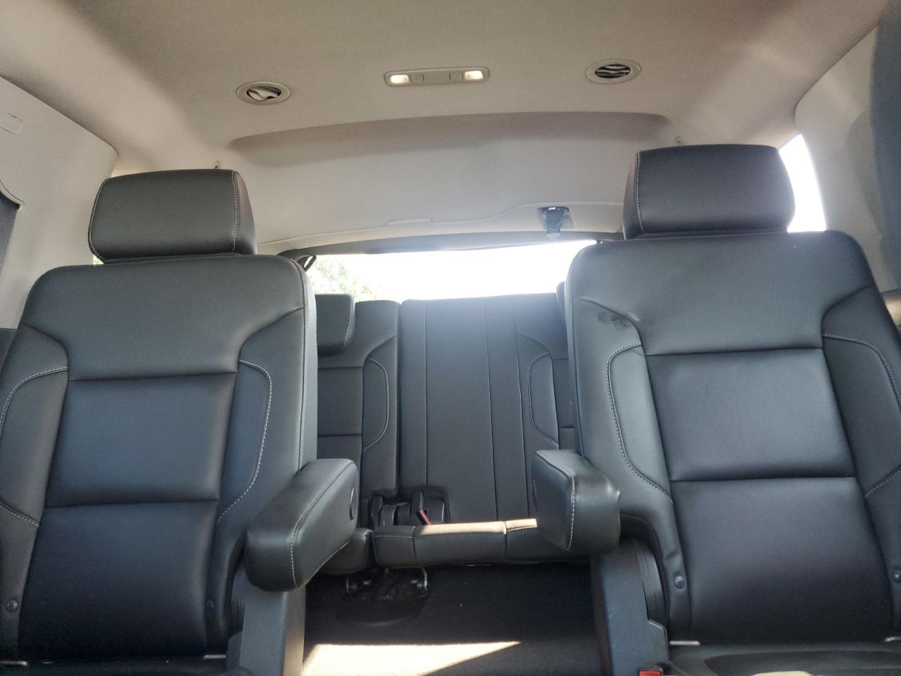 CHEVROLET TAHOE 2019 VIN 1GNSKBKC8KR163118 фото 10