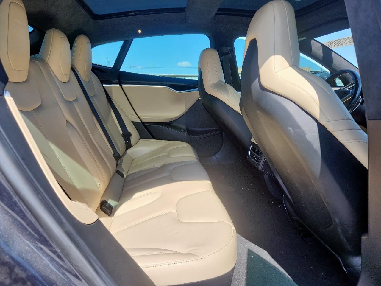 2016 Tesla Model S VIN: 5YJSA1E40GF145137 Lot: 62027605