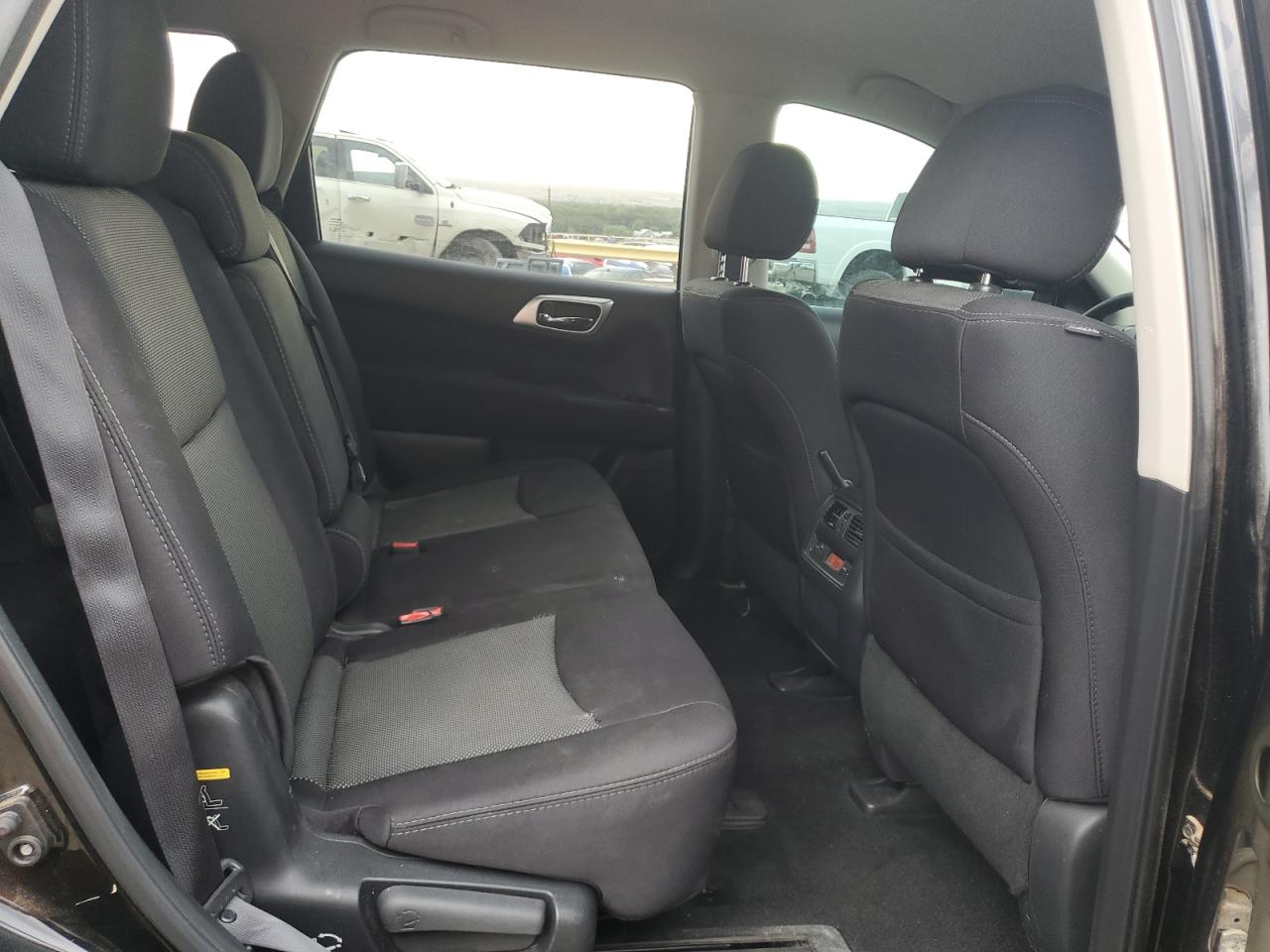 2017 Nissan Pathfinder S VIN: 5N1DR2MN3HC692642 Lot: 61763175