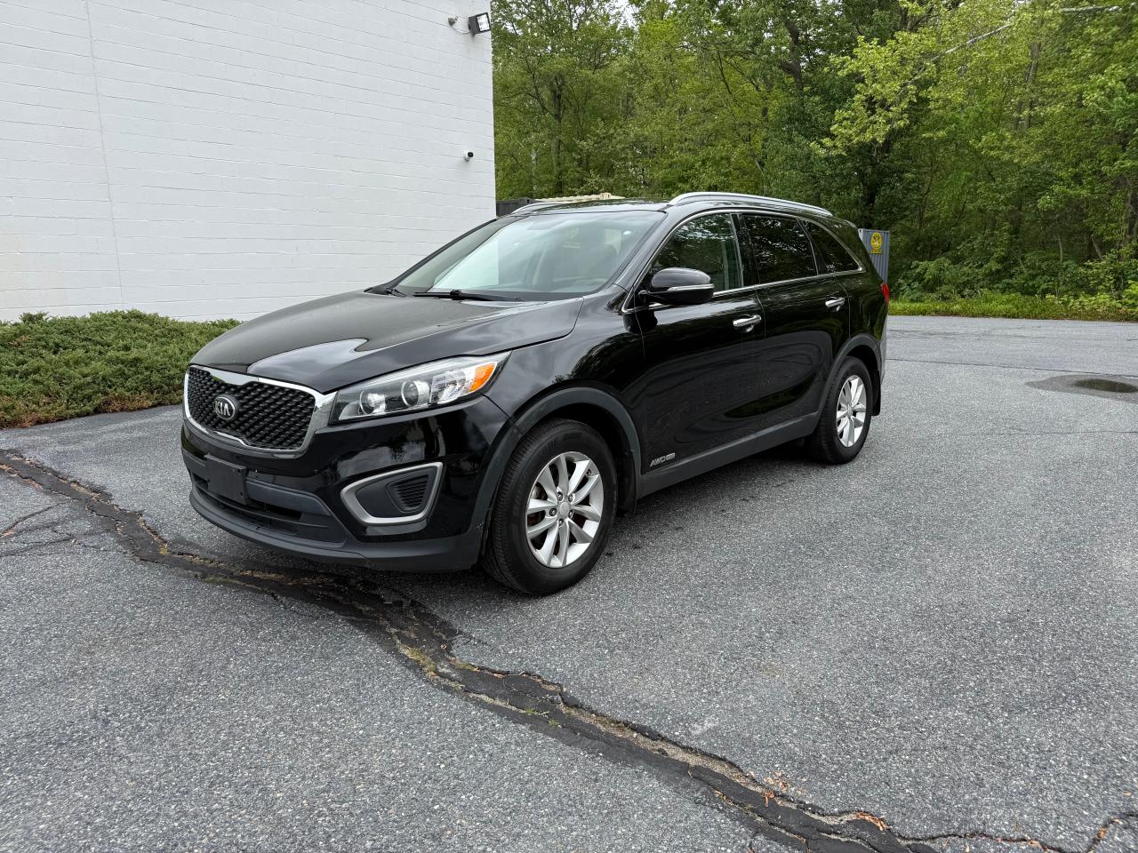 KIA SORENTO 2016 VIN 5XYPGDA5XGG093643 photo 2