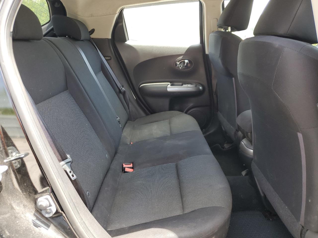 2014 Nissan Juke S VIN: JN8AF5MR5ET450469 Lot: 62869065