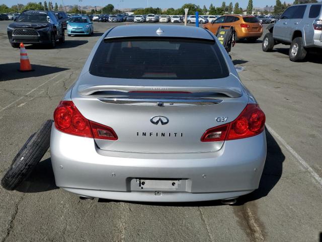  INFINITI G37 2012 Srebrny