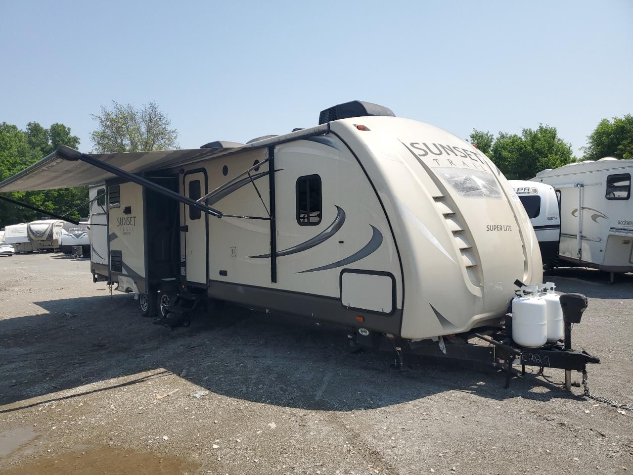 2017 Crossroads Sunset Trl for Sale in Cahokia Heights, IL - Side