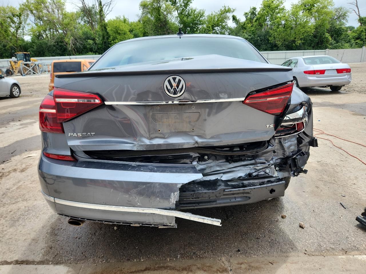 2017 Volkswagen Passat R-Line VIN: 1VWDT7A30HC000257 Lot: 62175445