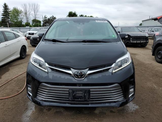 2020 TOYOTA SIENNA XLE  