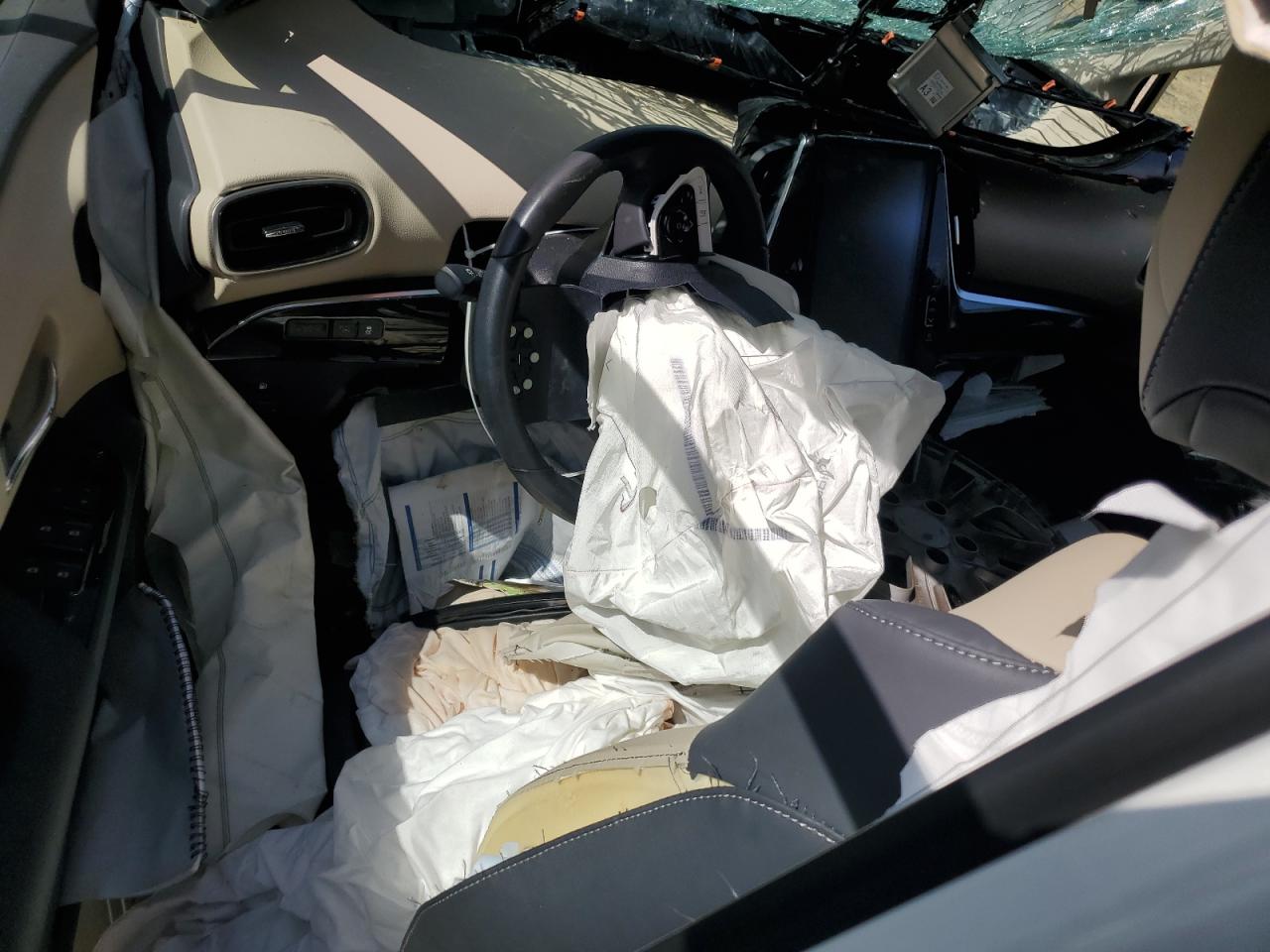 2018 Toyota Prius VIN: JTDKARFU7J3063942 Lot: 61421645