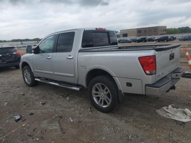 Pickups NISSAN TITAN 2014 Srebrny