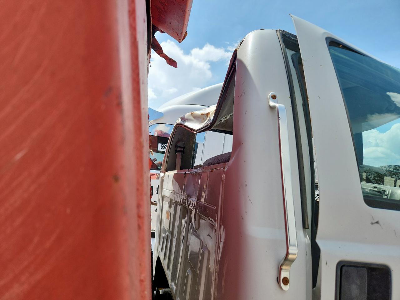 FORD F650 2000 VIN 3FDNF65A4YNA07093 photo 6