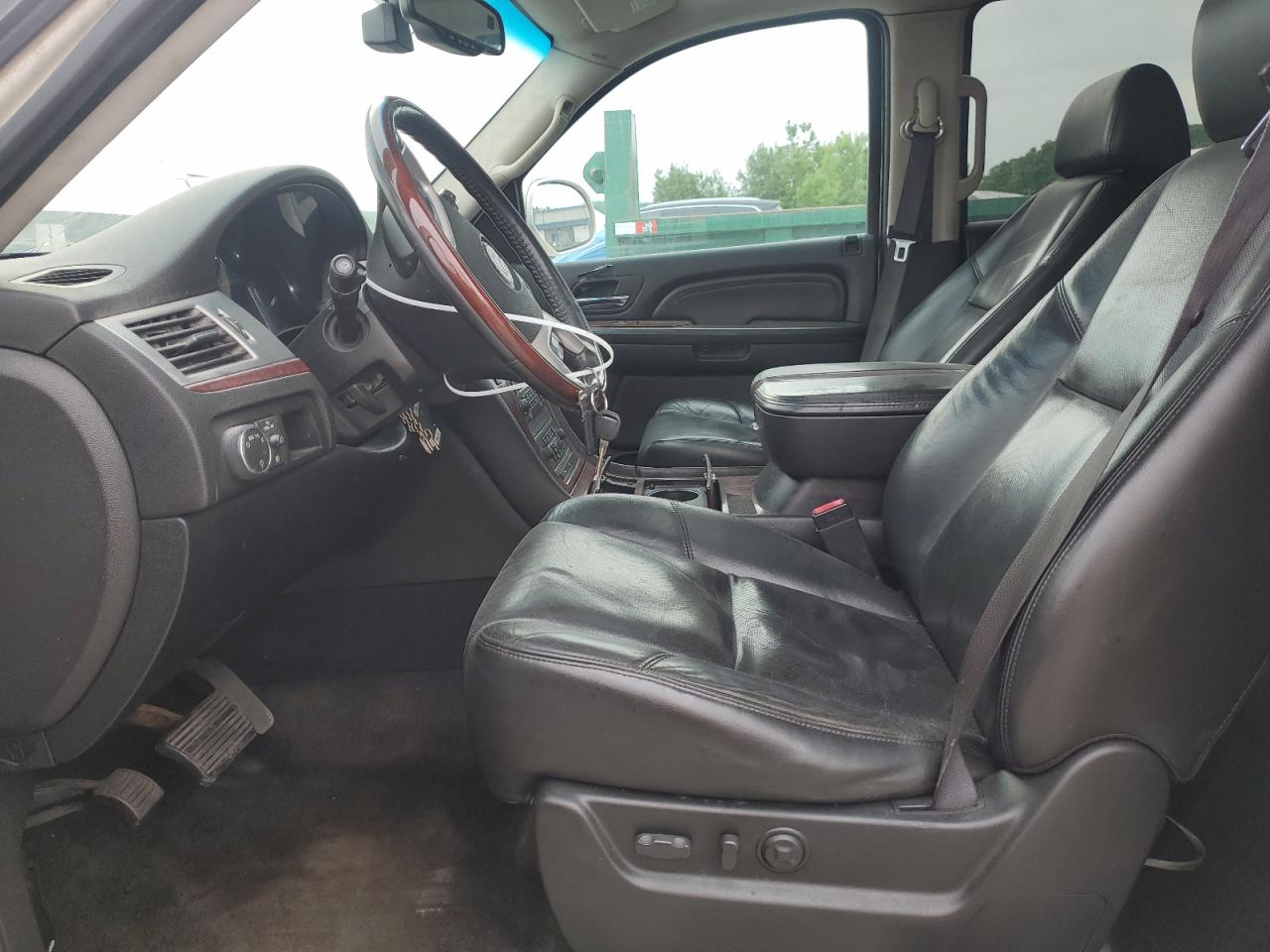 2008 Cadillac Escalade Luxury VIN: 1GYFK63828R224784 Lot: 60545575