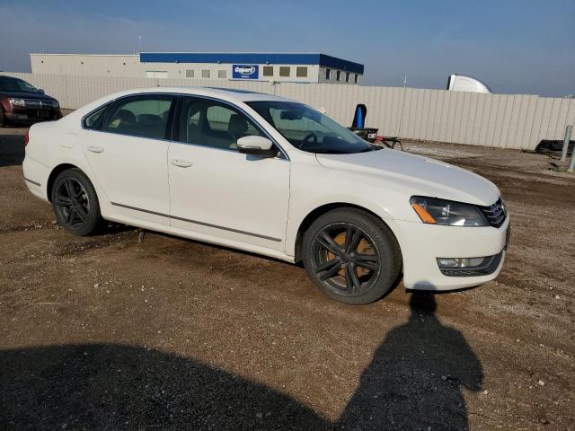 VOLKSWAGEN PASSAT 2014 Білий