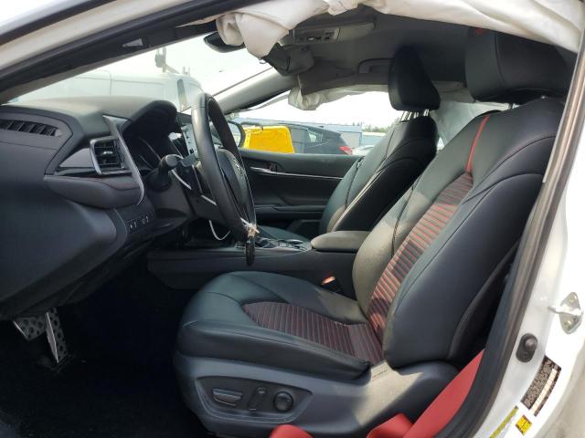  TOYOTA CAMRY 2023 Белый