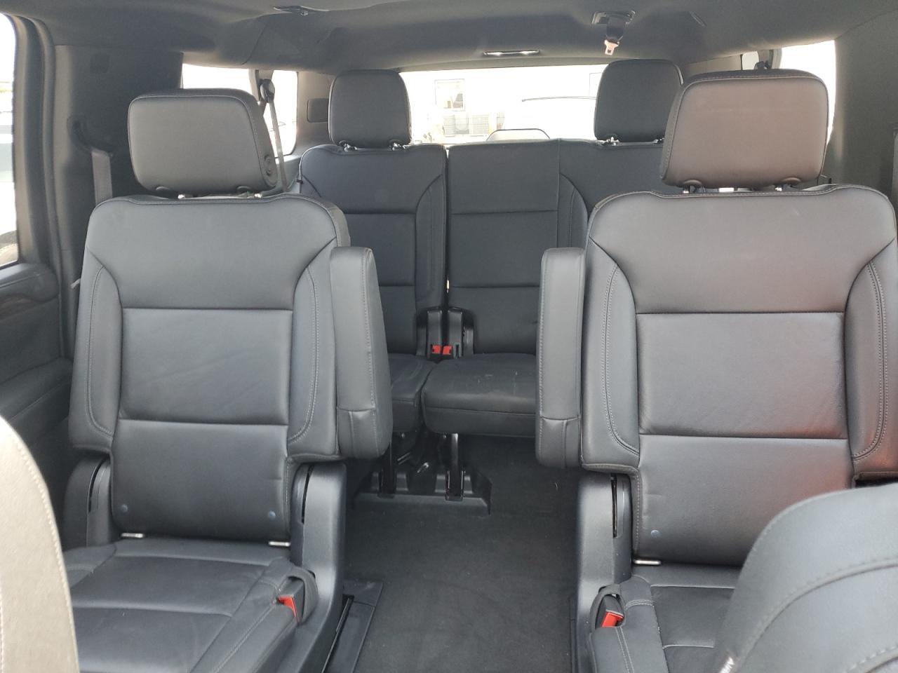 2022 Chevrolet Suburban K1500 Z71 VIN: 1GNSKDKD3NR210841 Lot: 60291705
