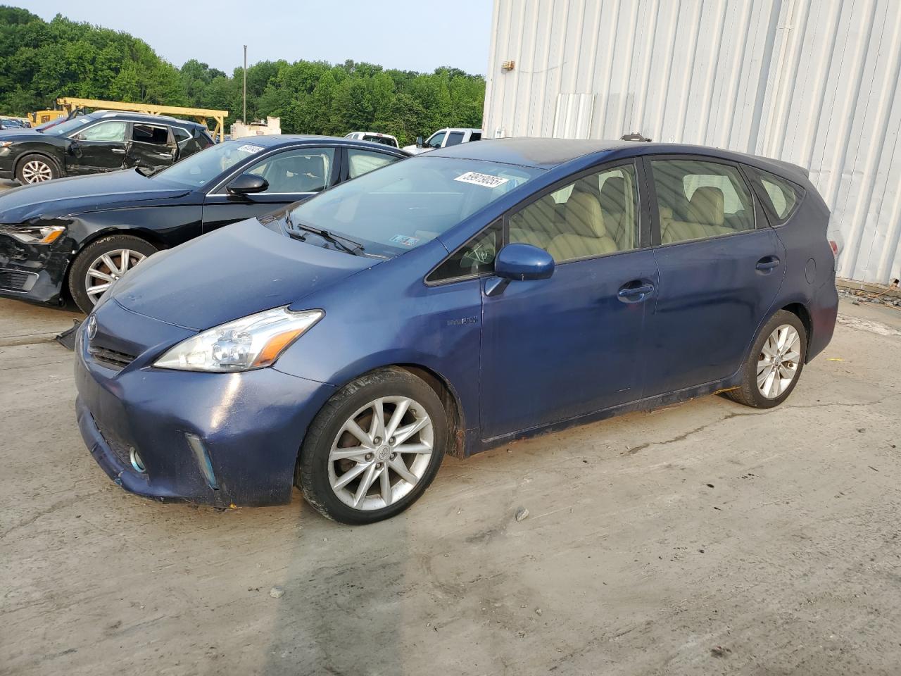 2012 Toyota Prius V for Sale in Windsor, NJ - Minor Dent/Scratches