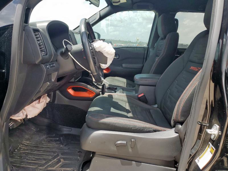  NISSAN FRONTIER 2023 Czarny