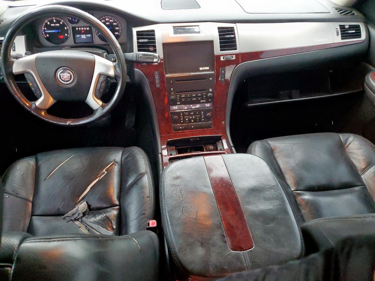 2008 Cadillac Escalade Luxury VIN: 1GYEC63808R233010 Lot: 60818005