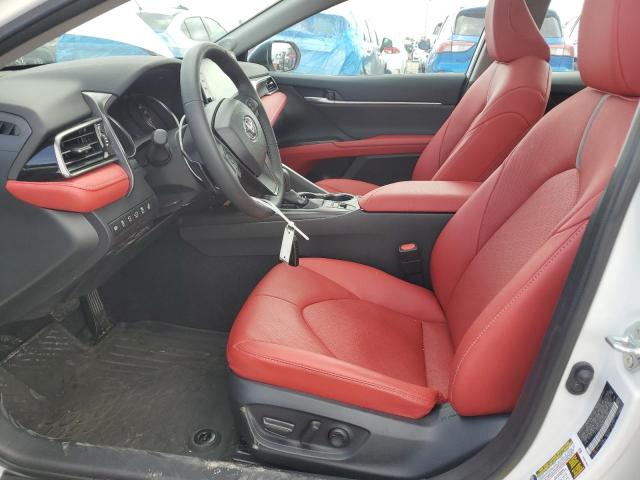  TOYOTA CAMRY 2024 Белы
