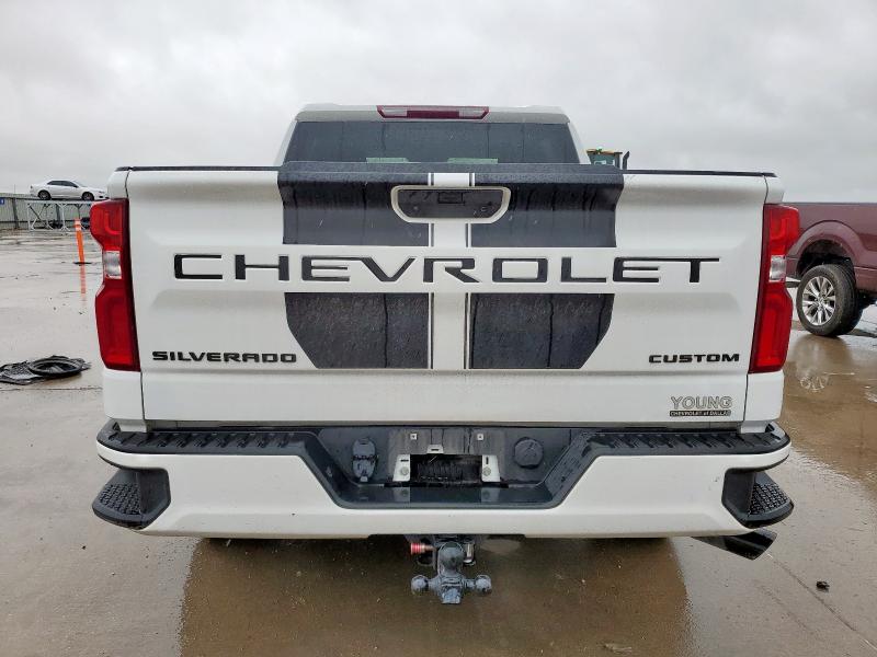  CHEVROLET ALL Models 2021 Белы