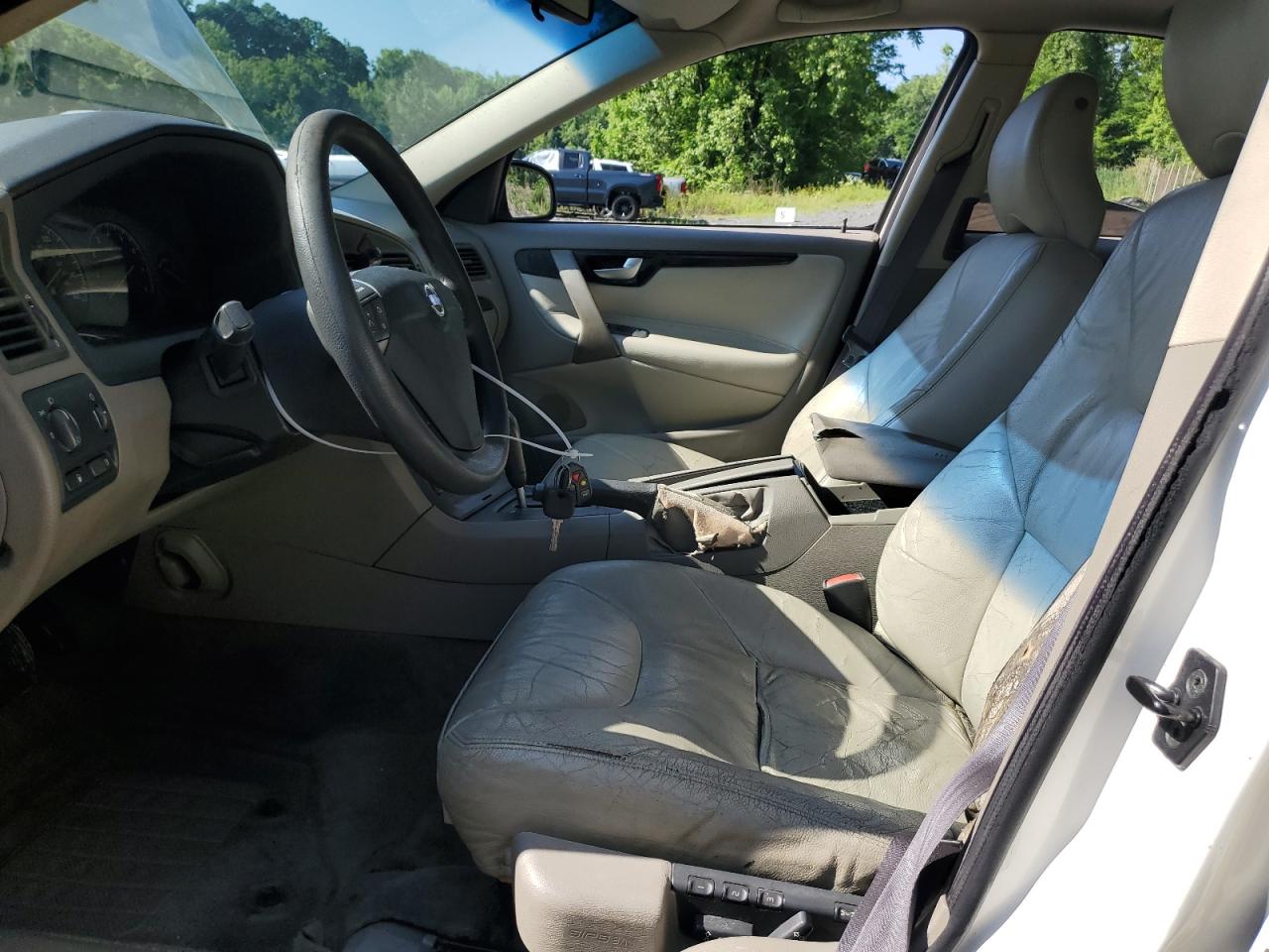 2002 Volvo S60 VIN: YV1RS61R622122221 Lot: 61581105