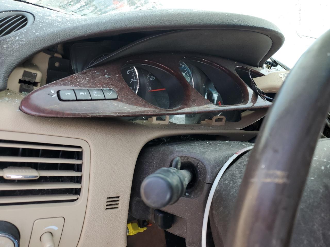 2007 Buick Lucerne - Image 9