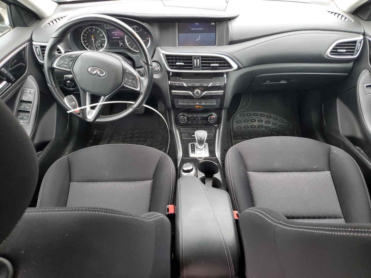QX30 QX30