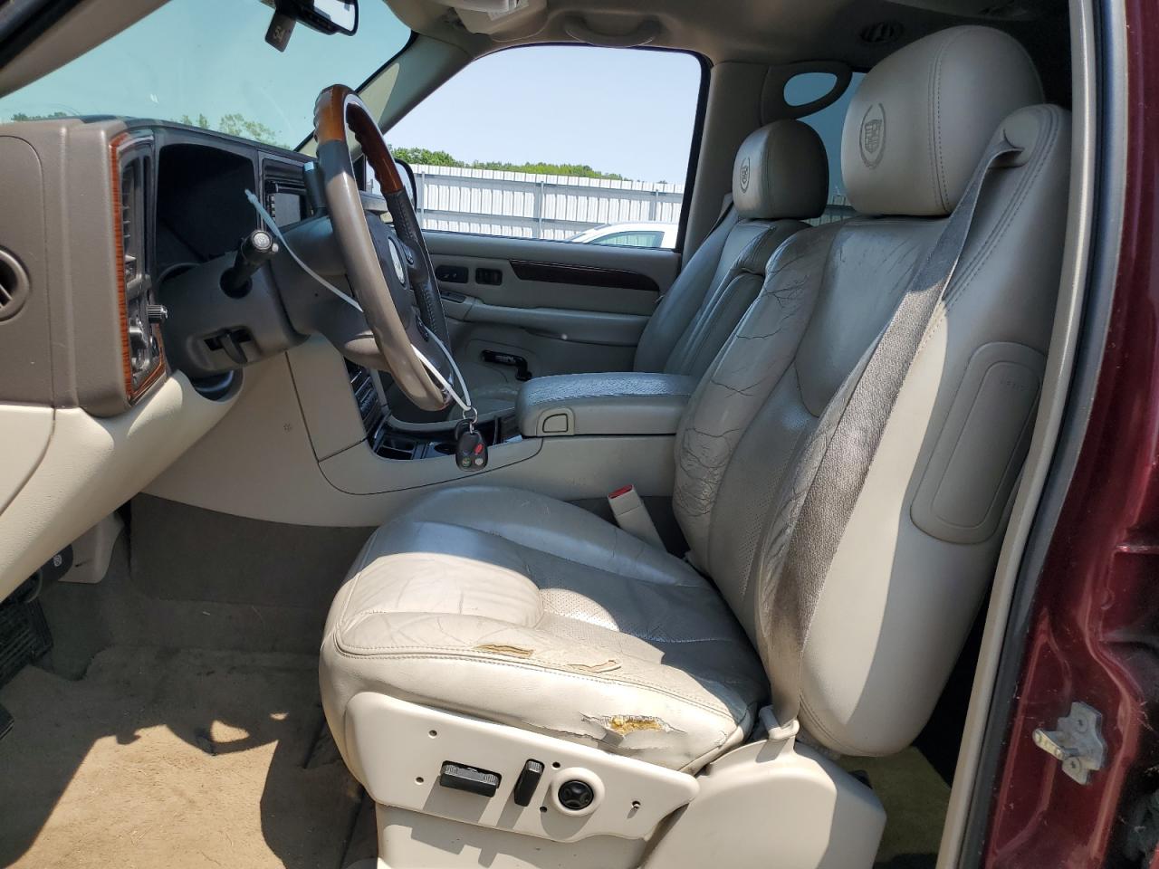 2004 Cadillac Escalade Luxury VIN: 1GYEK63N24R251463 Lot: 59404565