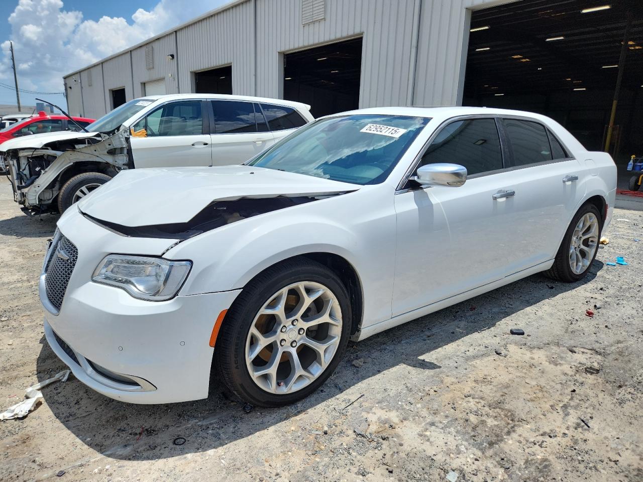 2017 Chrysler 300C Platinum VIN: 2C3CCAPT0HH518812 Lot: 62952115