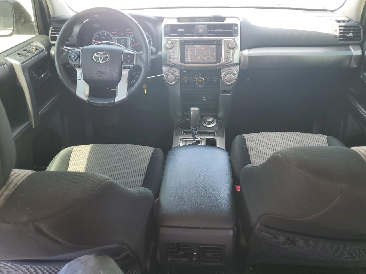 2015 Toyota 4Runner Sr5/Sr5 Premium VIN: JTEBU5JR8F5260192 Lot: 62121055