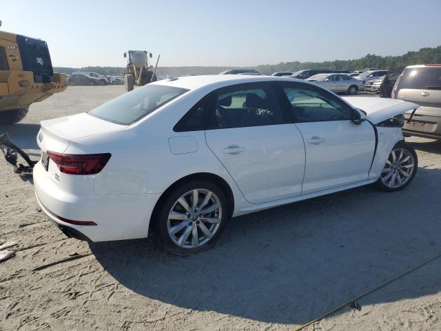 AUDI A4 2018 Белы