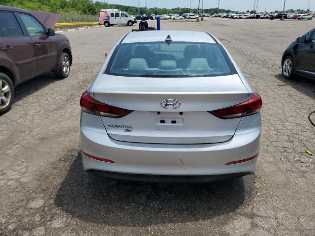 Sedans HYUNDAI ELANTRA 2017 Srebrny