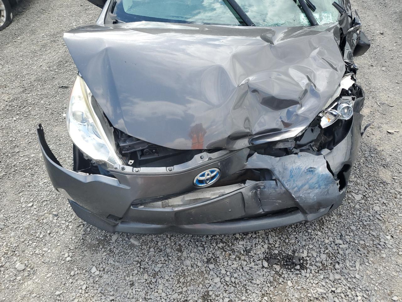 2014 Toyota Prius C VIN: JTDKDTB33E1083835 Lot: 61735835