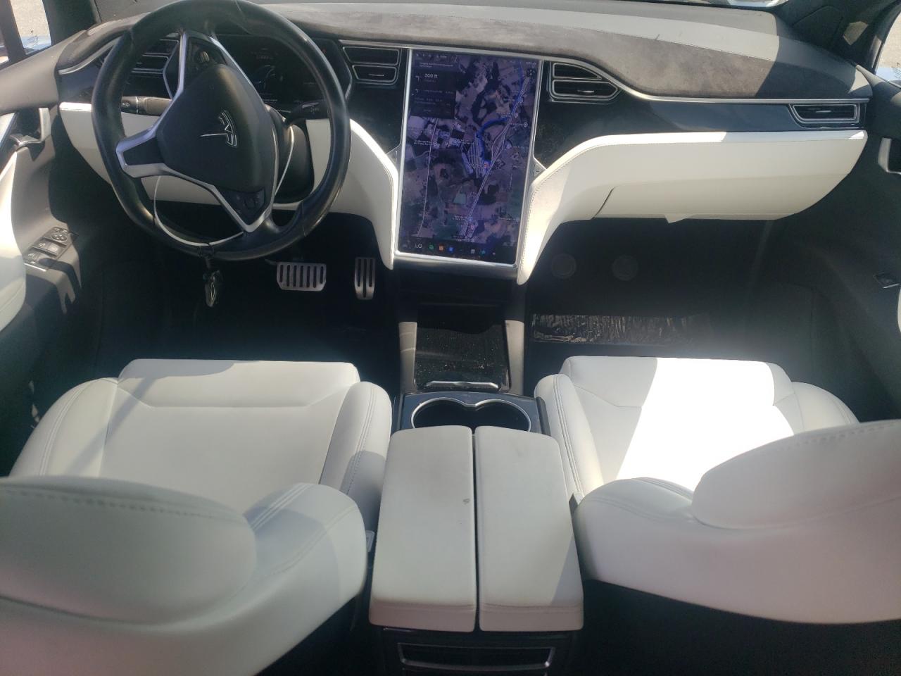 2017 Tesla Model X VIN: 5YJXCBE47HF051831 Lot: 60477055