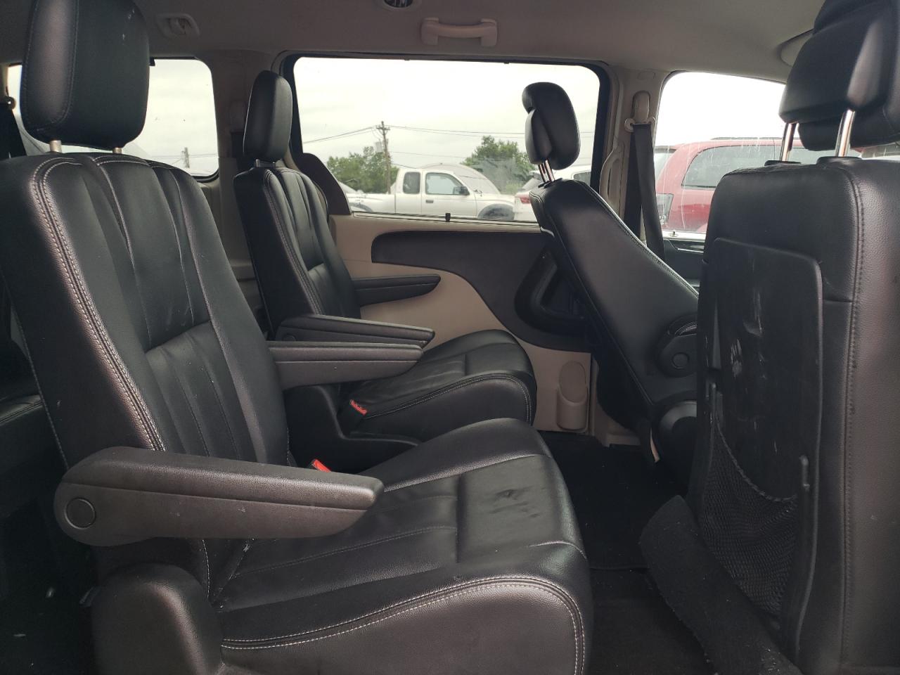 2015 Chrysler Town & Country Touring VIN: 2C4RC1BG9FR698489 Lot: 62866365