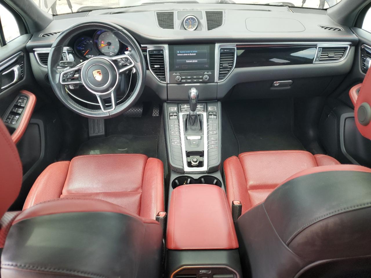 2018 Porsche Macan S VIN: WP1AB2A59JLB37599 Lot: 61992125