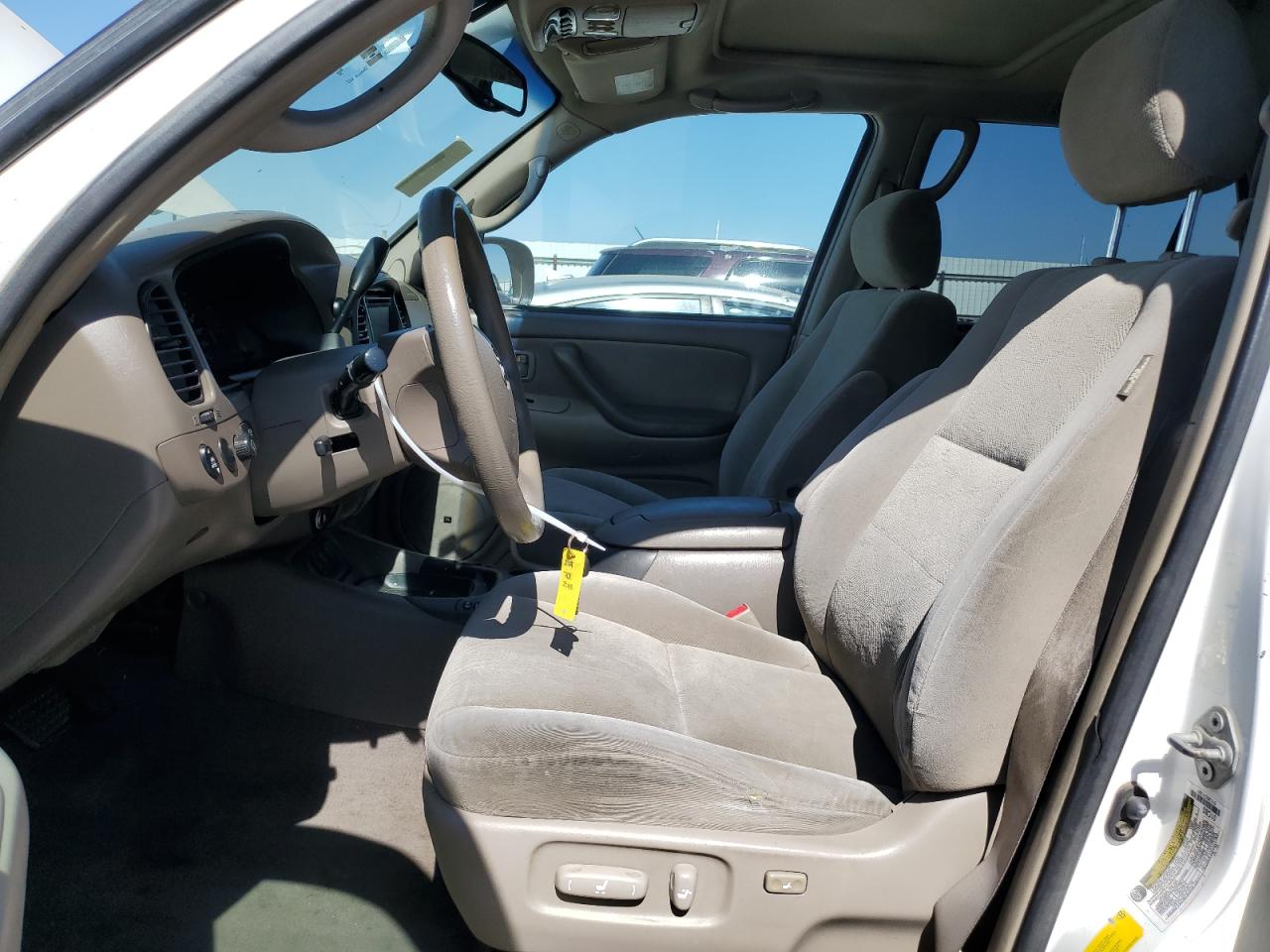 2005 Toyota Sequoia Sr5 VIN: 5TDZT34A85S252912 Lot: 61861525