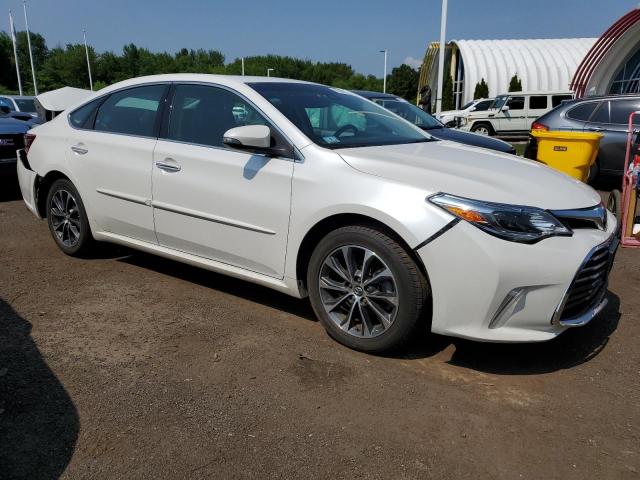  TOYOTA AVALON 2017 Biały