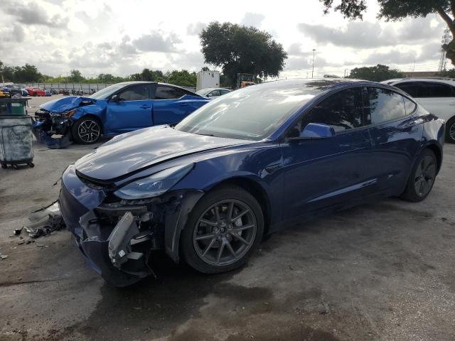 TESLA MODEL 3 2022