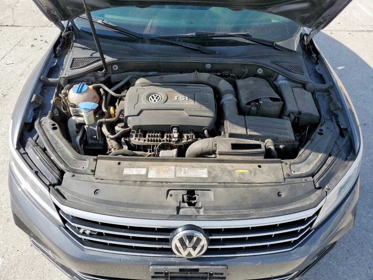 2017 Volkswagen Passat R-Line VIN: 1VWDT7A38HC084814 Lot: 61998875