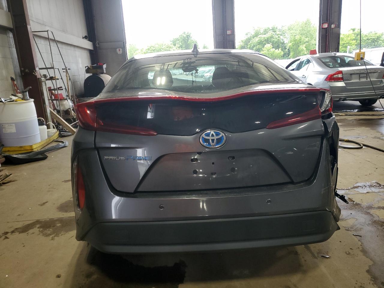 2017 Toyota Prius Prime VIN: JTDKARFPXH3040417 Lot: 61945015