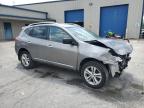 2015 Nissan Rogue Select S zu verkaufen in Ellwood City, PA - Front End