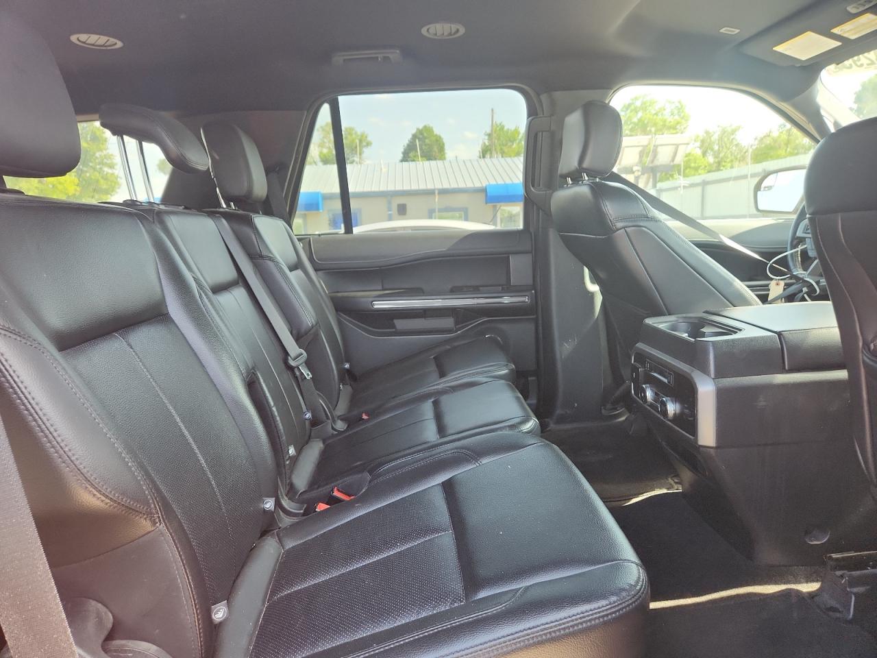 2019 Ford Expedition Xlt VIN: 1FMJU1JT3KEA83044 Lot: 62014295
