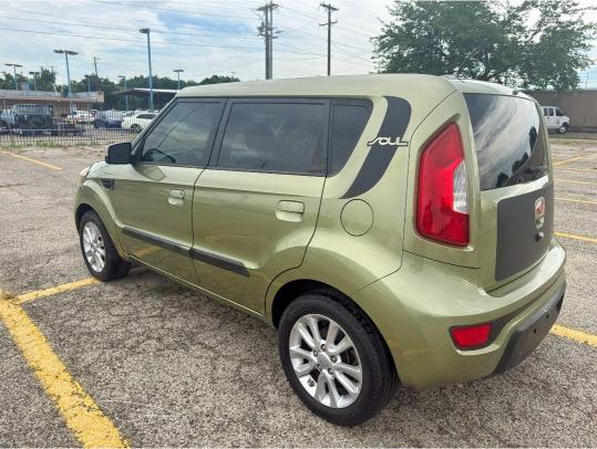 Parquets KIA SOUL 2013 Zielony