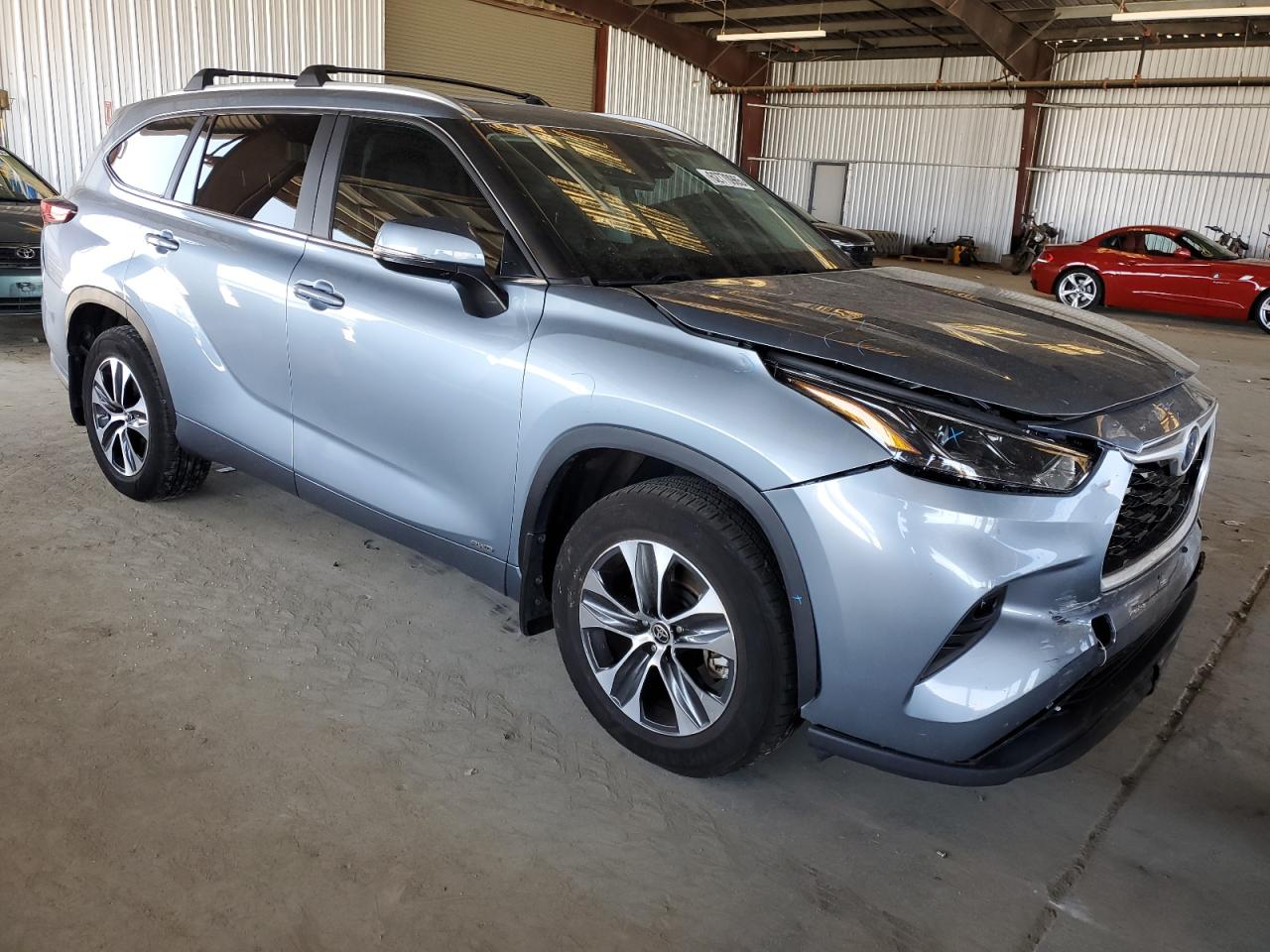 TOYOTA HIGHLANDER 2023 VIN 5TDKBRCH3PS588301 zdjęcie 4