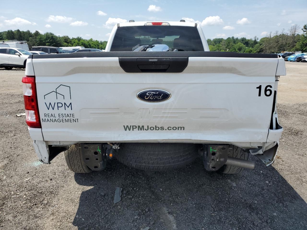 2022 Ford F150 Super Cab VIN: 1FTFX1E53NKF30992 Lot: 62367245