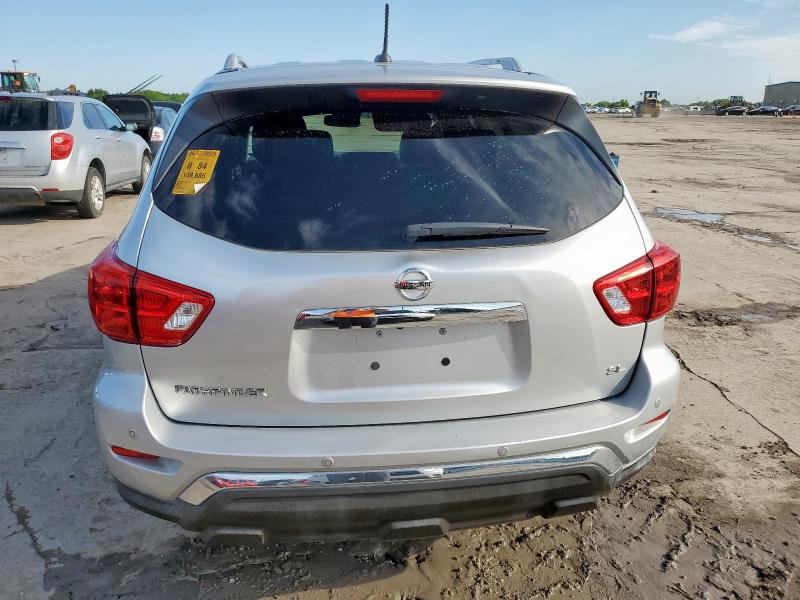  NISSAN PATHFINDER 2017 Srebrny