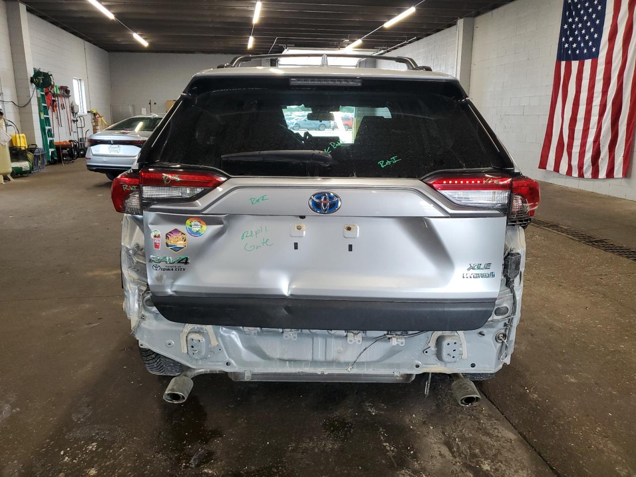 2019 Toyota Rav4 Xle VIN: JTMRWRFV1KJ017612 Lot: 62714215