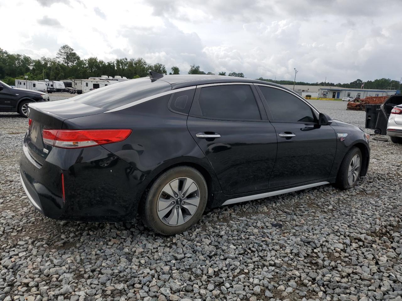 2018 Kia Optima Hybrid VIN: KNAGT4LE3J5021110 Lot: 60105375